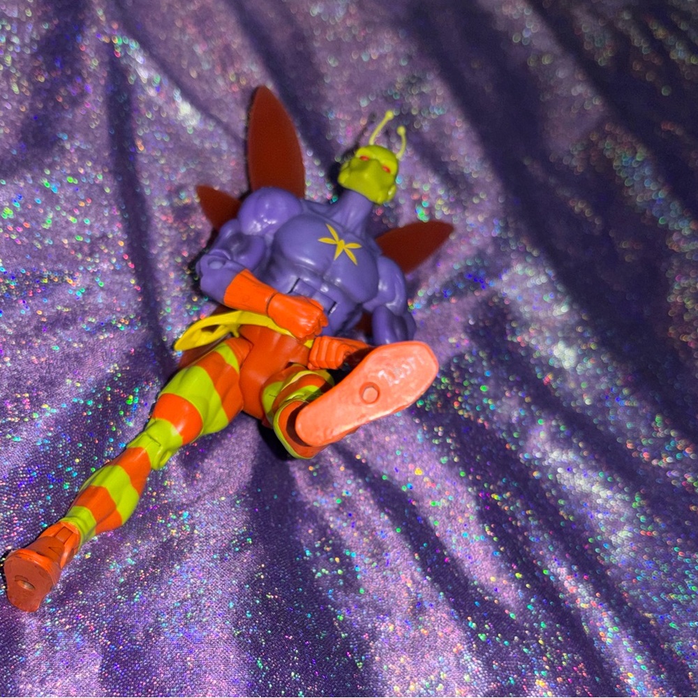 DC Moth Man Figure - Picture 6 of 9